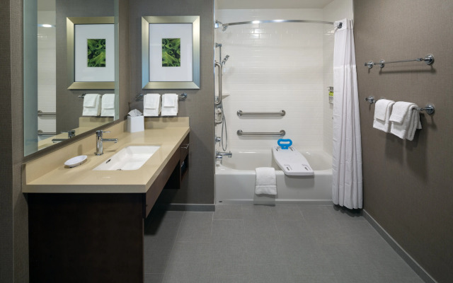 Staybridge Suites Phoenix - Biltmore Area by IHG