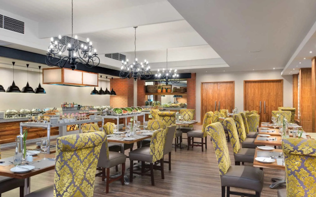 Курортный отель ANEW Resort Hunters Rest Rustenburg