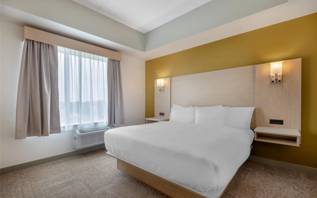 Best Western Plus Kawartha Lakes Hotel & Suites