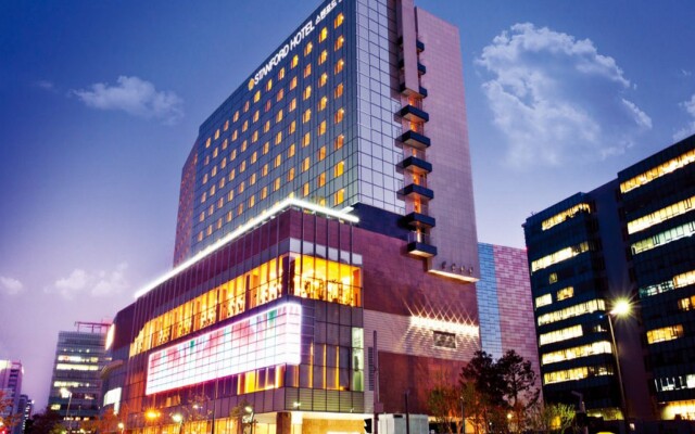 Stanford Hotel Seoul вид на фасад