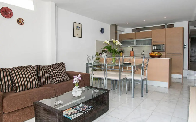 Apartment CB 1