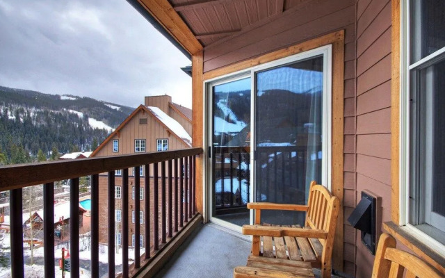 8401 Buffalo Lodge by RedAwning