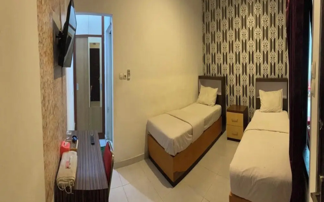 99 Guest House