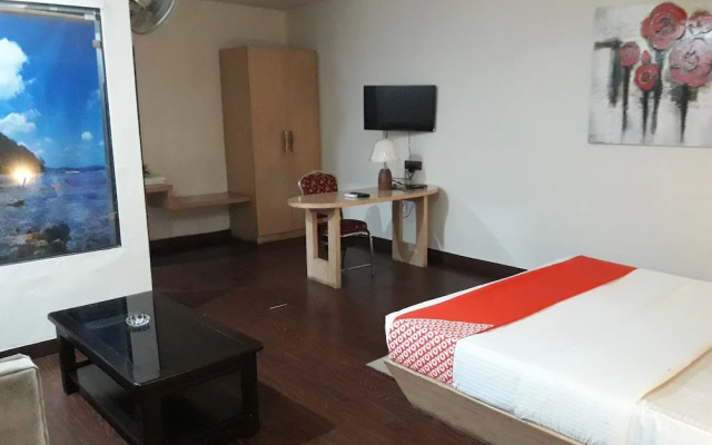 Hotel Sandal Wood