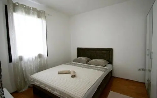 Apartment Ema