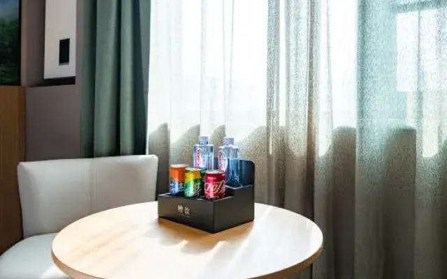 TRUE GO Hotel (Zhengzhou ITC 360 Plaza Grand Emporium)