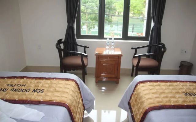 Son Doong Riverside Homestay