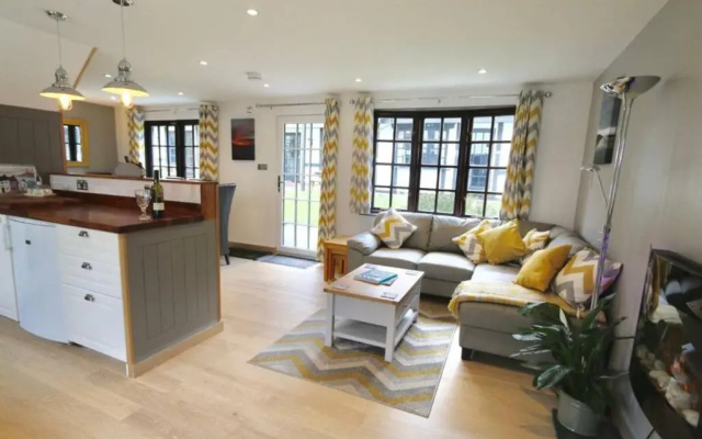 20 Tudor Court " Four Star AA accommodation"