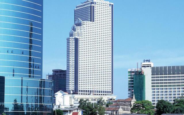 Отель Tower Club at lebua вид на фасад