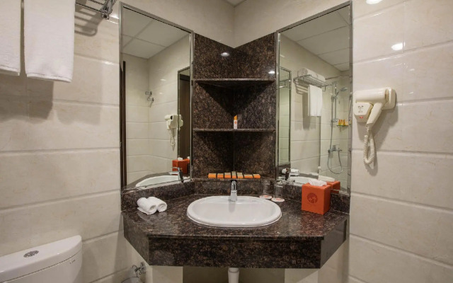 Orange Suites Hotel.