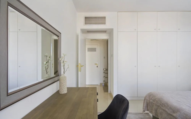 Bespoke Residences - Waikiki Townhouses