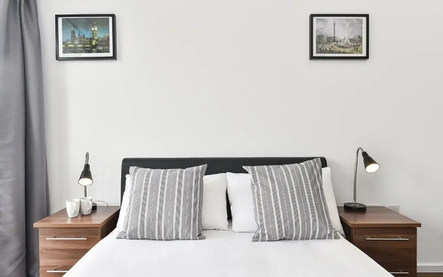 Deluxe London Bridge Apartment