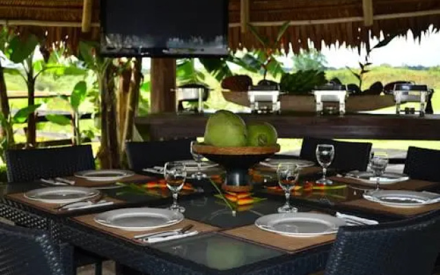 Yuche Hotel