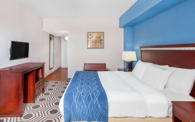 Baymont by Wyndham Delavan Near Lake Geneva