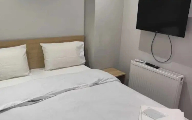 Moonlight Hotel