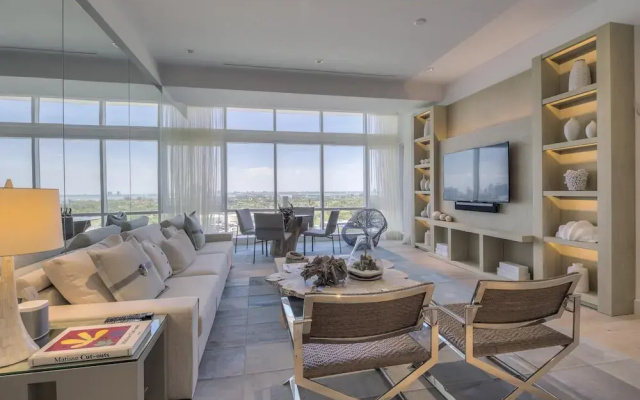 2 2 City View Penthouse Ph1615