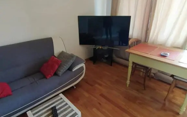 Gl Town Apartment