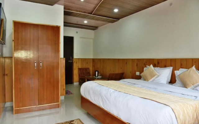 OYO 8455 Hotel Akash