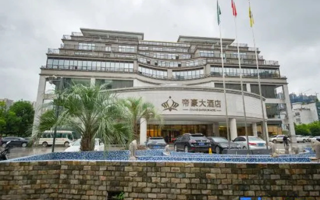 Grand Emperor Hotel