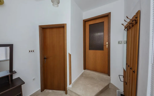 A1 - apt w. the sea View, two Terraces and Garden