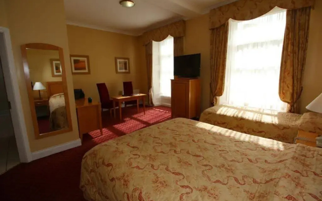 Gullane's Hotel
