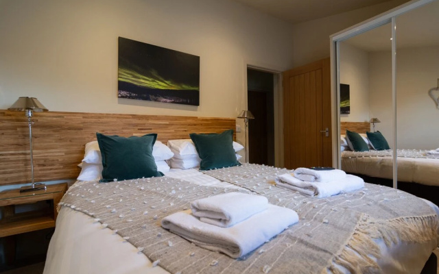 Rowan Lodge, Sleep 6, hot Tub, pet Friendly