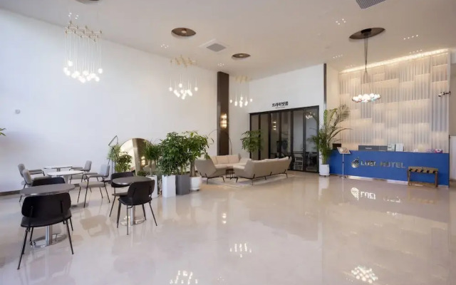 Luel Hotel