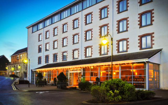hotelImage