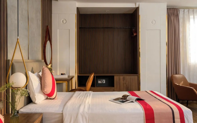 Acnos Hotel