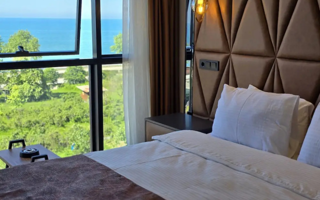 Ayatoure Hotel