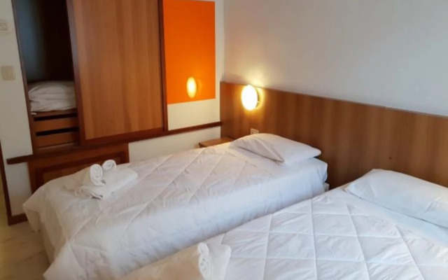 RistHotel Airport