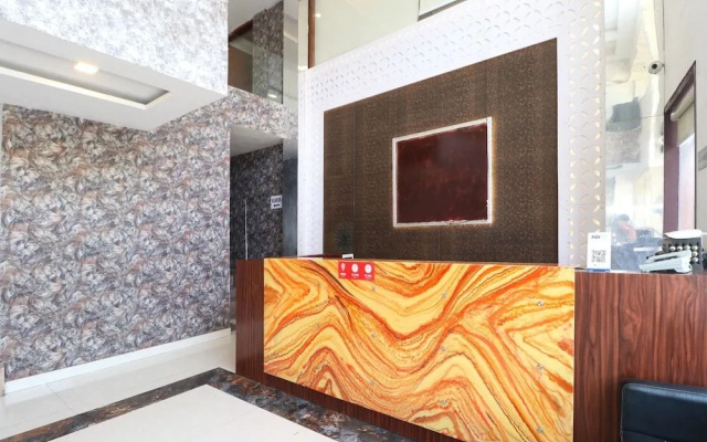 OYO 29950 Hotel Ml Pride