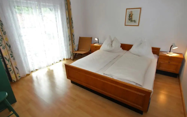 Comfy Apartment With Garden, Balcony, Bbq,table Tennis Table