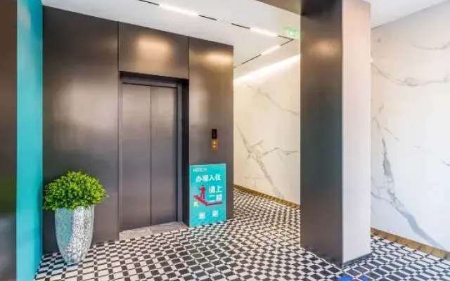 Jingqi Hotel