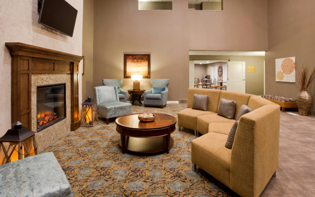 GrandStay Delano
