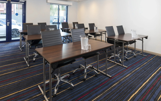 Holiday Inn Express London Wandsworth by IHG