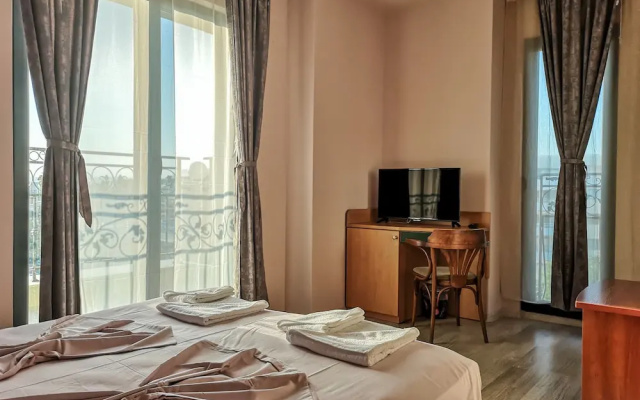 Empera Hotel