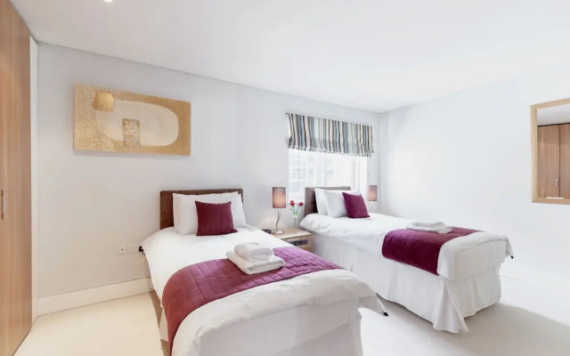 Marina Place by Roomspace Apartments