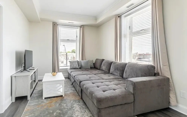 Rideau 2Br Signature Apartment Free Parking 2