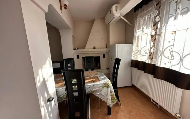 cozy 2-bedroom apartment in Gori