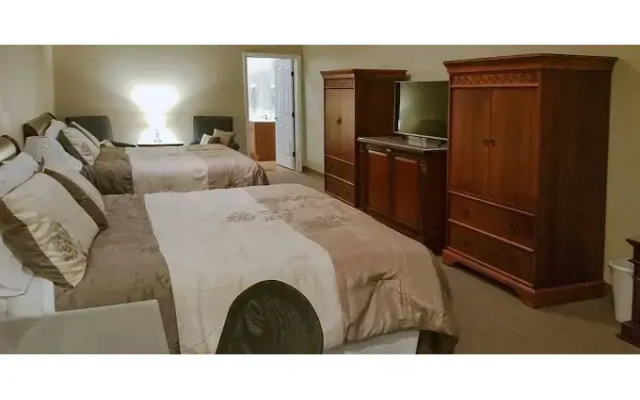 Rolling Hills Lodge