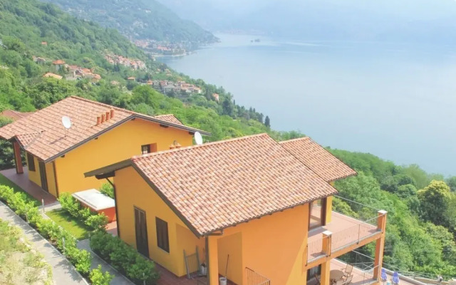 Spacious Apartment in Rancone With Lake View