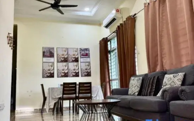 Homestay Selesa KPB Guest House