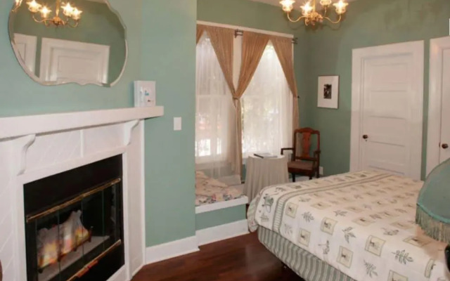 BytheSea Inn
