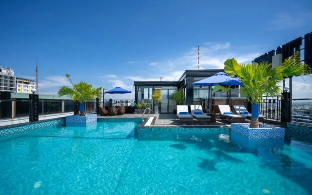 The Sail Hotel - My Khe Beach