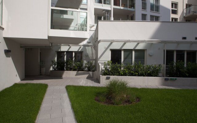 Апартаменты Sofie Apartments вид на фасад