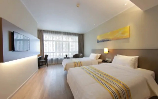 Homeinn Plus Hotel (Xi'an High-tech Zone Jinye First Road Zhangba Fourth Road Subway Station)