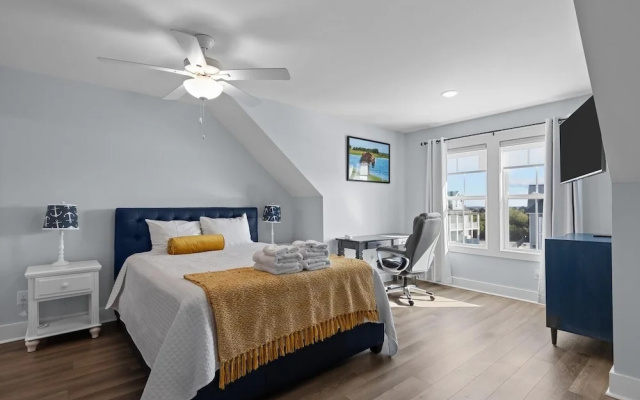 South Breeze 3 Bedroom Townhouse by RedAwning
