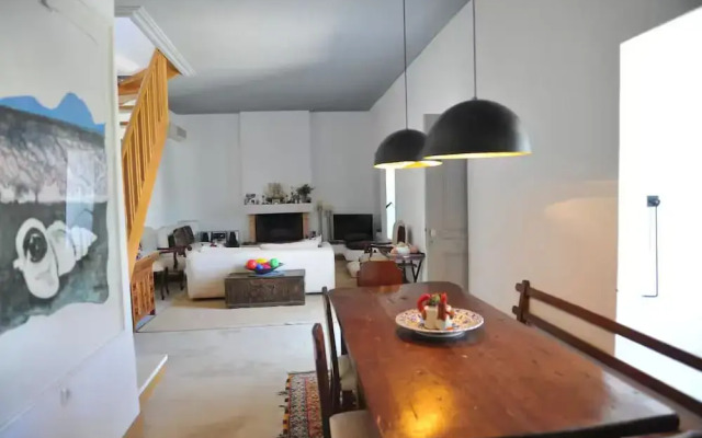 Zeus House by GHH