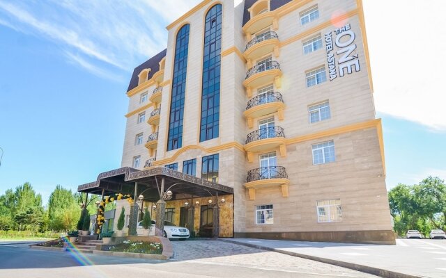 Гостиница The ONE Hotel Astana Казахстан, Нур-Султан - отзывы, цены и фото номеров - забронировать гостиницу The ONE Hotel Astana онлайн вид на фасад